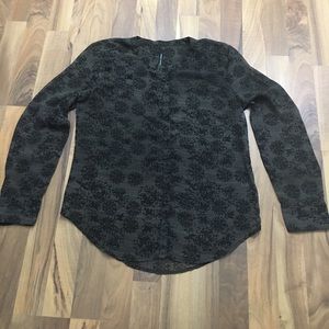 🚨 5/$25 SALE 🚨 Walter‎ Baker Size Small Floral Sheer Top